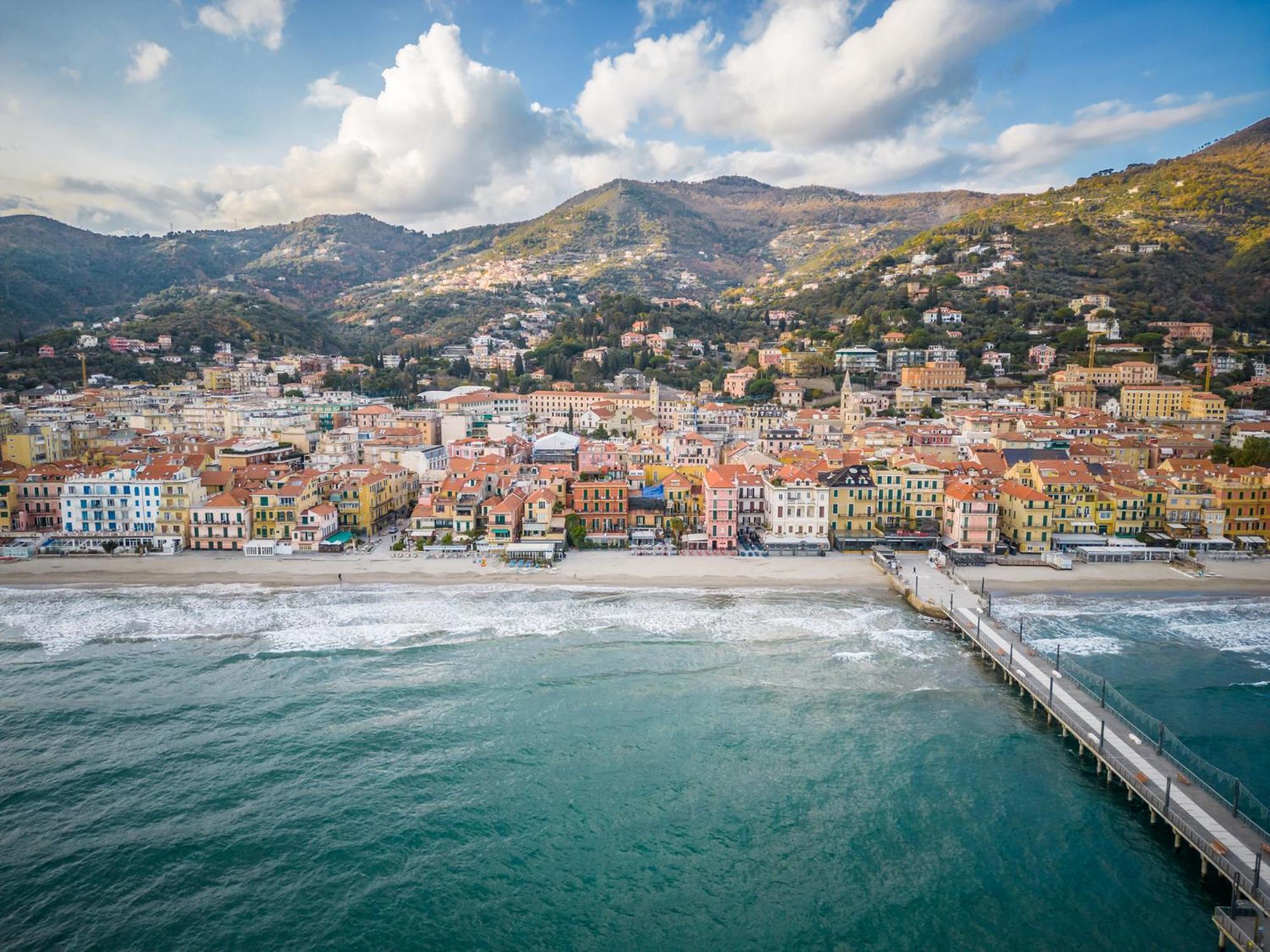 Residenza Le Terrazze Aparthotel Alassio Exterior foto